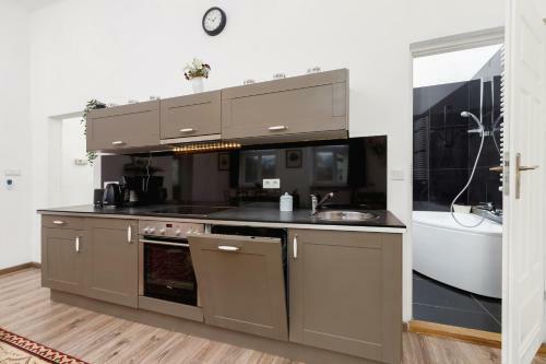 Apartment Pijarska Krak�w By Renters