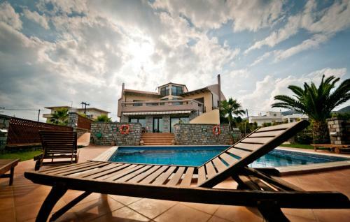 Villa St. Nicolas & Theano