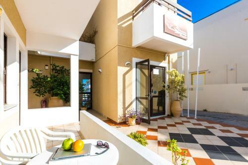 Rosebay Apartments