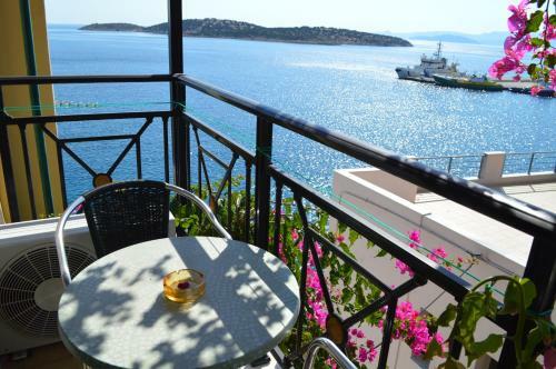 Angeliki's Apartments