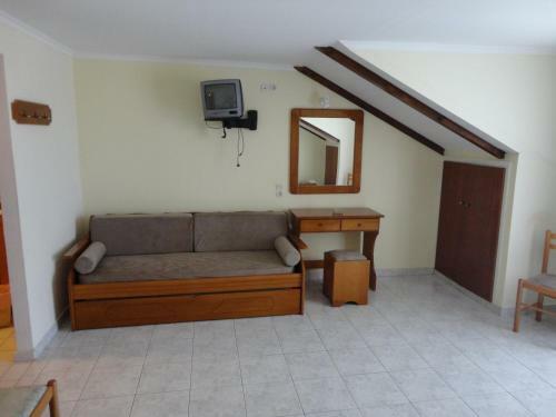 Hotel Montes Apartments & Studios
