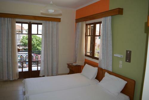 Hotel Montes Apartments & Studios