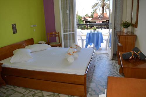 Hotel Montes Apartments & Studios