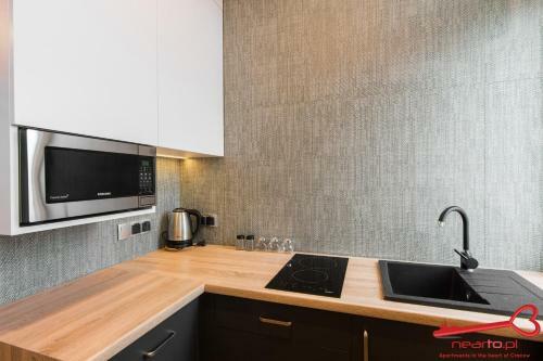 Luxury Apartments Nearto Main Square