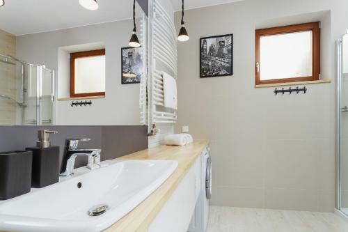 Apartments Harmonica Trynitarska By Renters