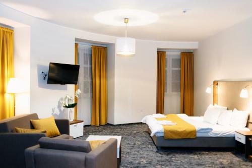 Hotel Nadodrza?ski Dw�r - Nowa S�l