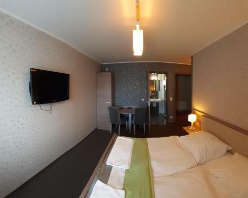 Bed & Breakfast Restauracja I Hotel Pod Kasztanami