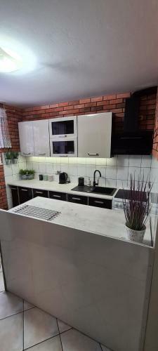 Quiet Besamet Apartment
