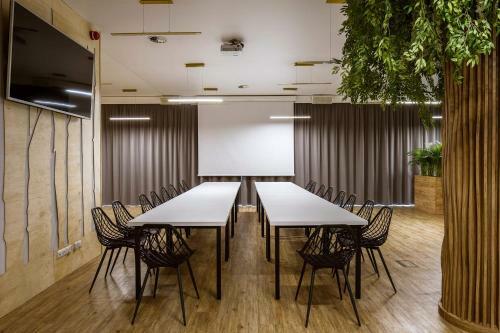 Bloom Hotel & Restaurant