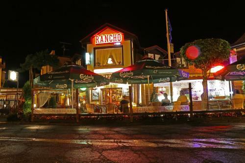 Hostal Rancho Willa & Restaurant