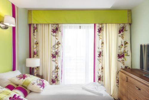 Empire Apartment By Renters Prestige