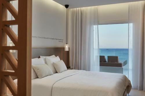 Mykonos Kosmoplaz Beach Resort Hotel