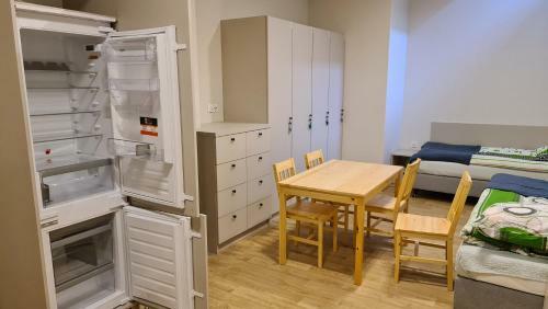 Hostel Hotel Pracowniczy R�?y Wiatr�w