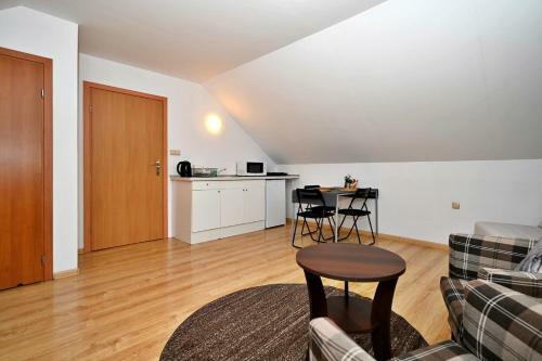 Hostal Molon�wka Guest House