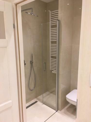 Villa La Val, Apartamenty Wa?brzych