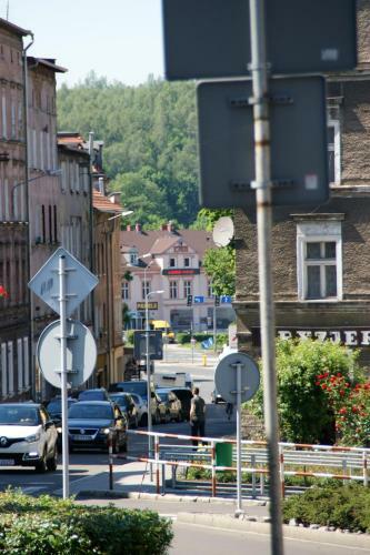 Villa La Val, Apartamenty Wa?brzych