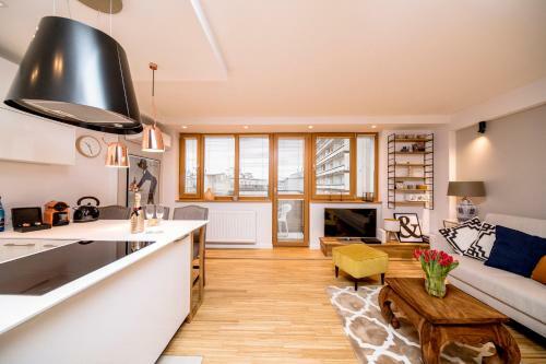 Golden Apartment With Air Condition By Your Freedom