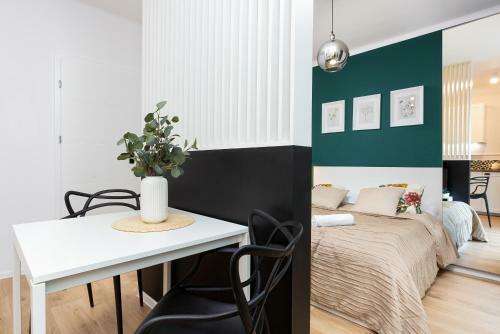 Apartments Chmielna Warsaw By Renters