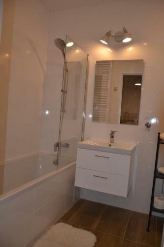 Great Apart Mokot�w