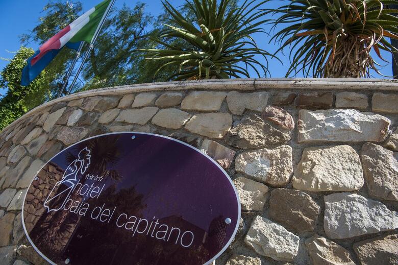 Hotel Baia Del Capitano