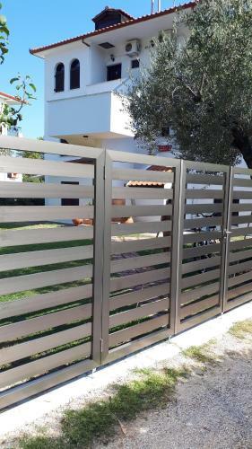 Ioannis Apartments