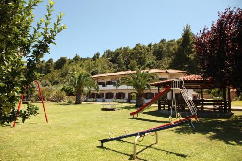 Elena Apartments & Studios