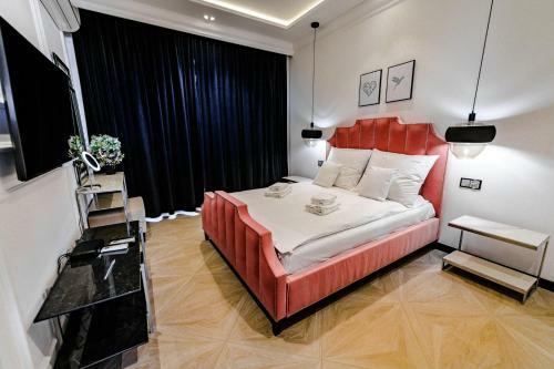 About Art Apartments