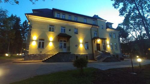Apartament ?ychoni�wka