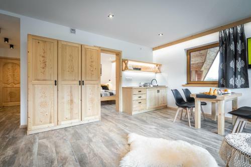 Bia?y Mi? Apartamenty Art & Design