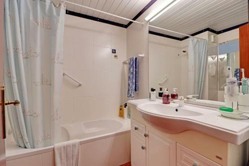 Apartamento Albufeira Typical With Pool By Homing