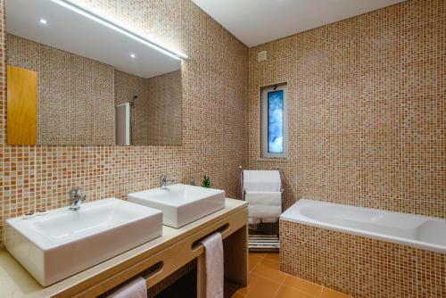 Villa Rosemary - Albufeira Surf & Beach