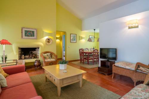 Bmyguest - Fal�sia Beach Villa