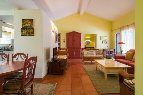 Bmyguest - Fal�sia Beach Villa