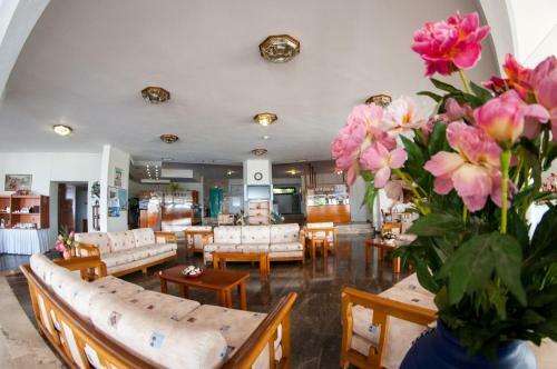 Karavados Beach Hotel