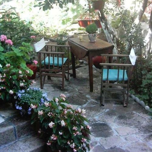 Hostal Evanthia Toroz Rooms & Studios