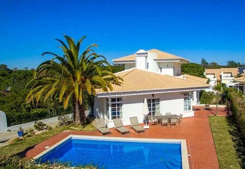 Almancil Villa Sleeps 9 Pool Air Con Wifi