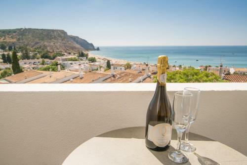 Central Two Bedroom Apartment Praia Da Luz.