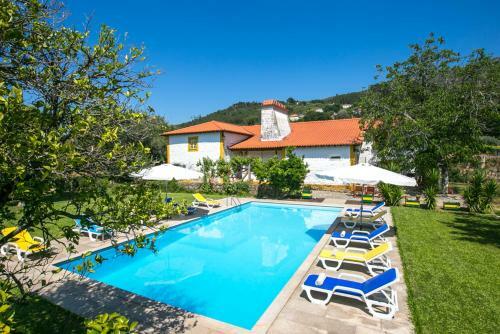 Arribao Villa Sleeps 10 Air Con