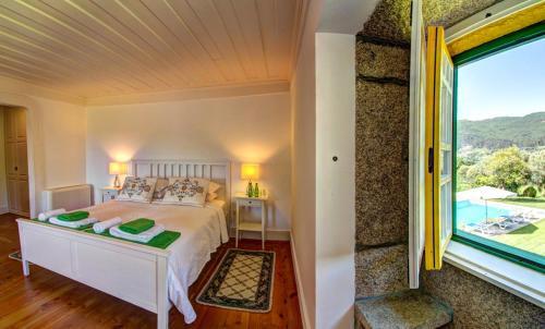 Arribao Villa Sleeps 10 Air Con