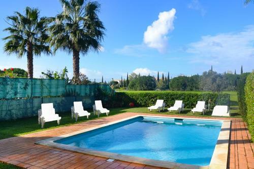 Benfarras Villa Sleeps 10 With Pool And Air Con