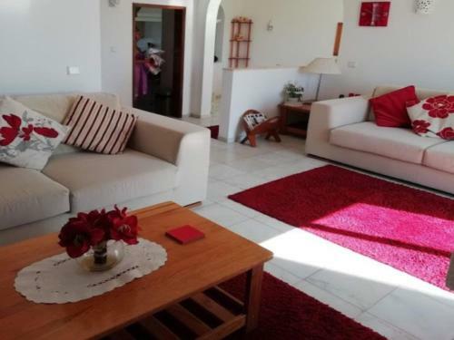 3 Bed Villa Sleeps 6 Free Wifi Quiet Location
