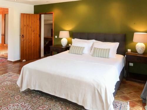 Campina Villa Sleeps 6 With Pool And Wifi