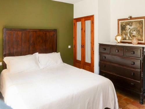Campina Villa Sleeps 6 With Pool And Wifi