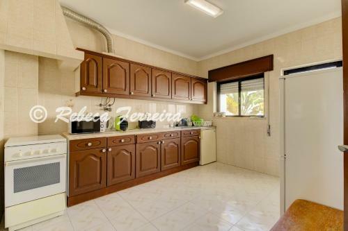 Carvoeiro Apartment Sleeps 4 Wifi