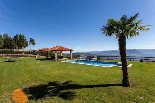 Luxury Spacious Farmhouse With Great Land Viewa
