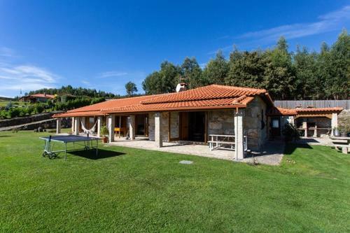 Luxury Spacious Farmhouse With Great Land Viewa
