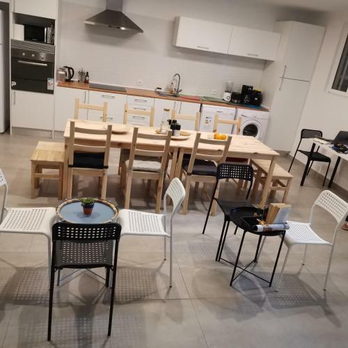 Hostal Hostel Prximo A Praia P Surf Na Caparica