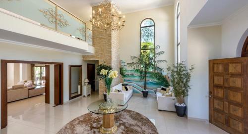 Ferrarias Villa Sleeps 12 With Pool Air Con And Wifi