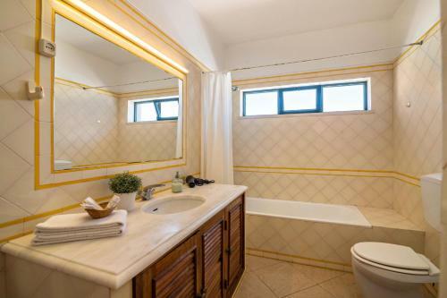 Villa Faro Beach House