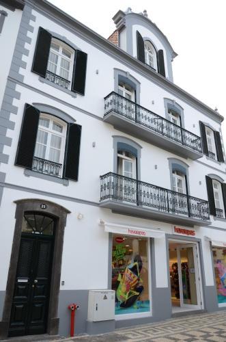 Edificio Charles 202